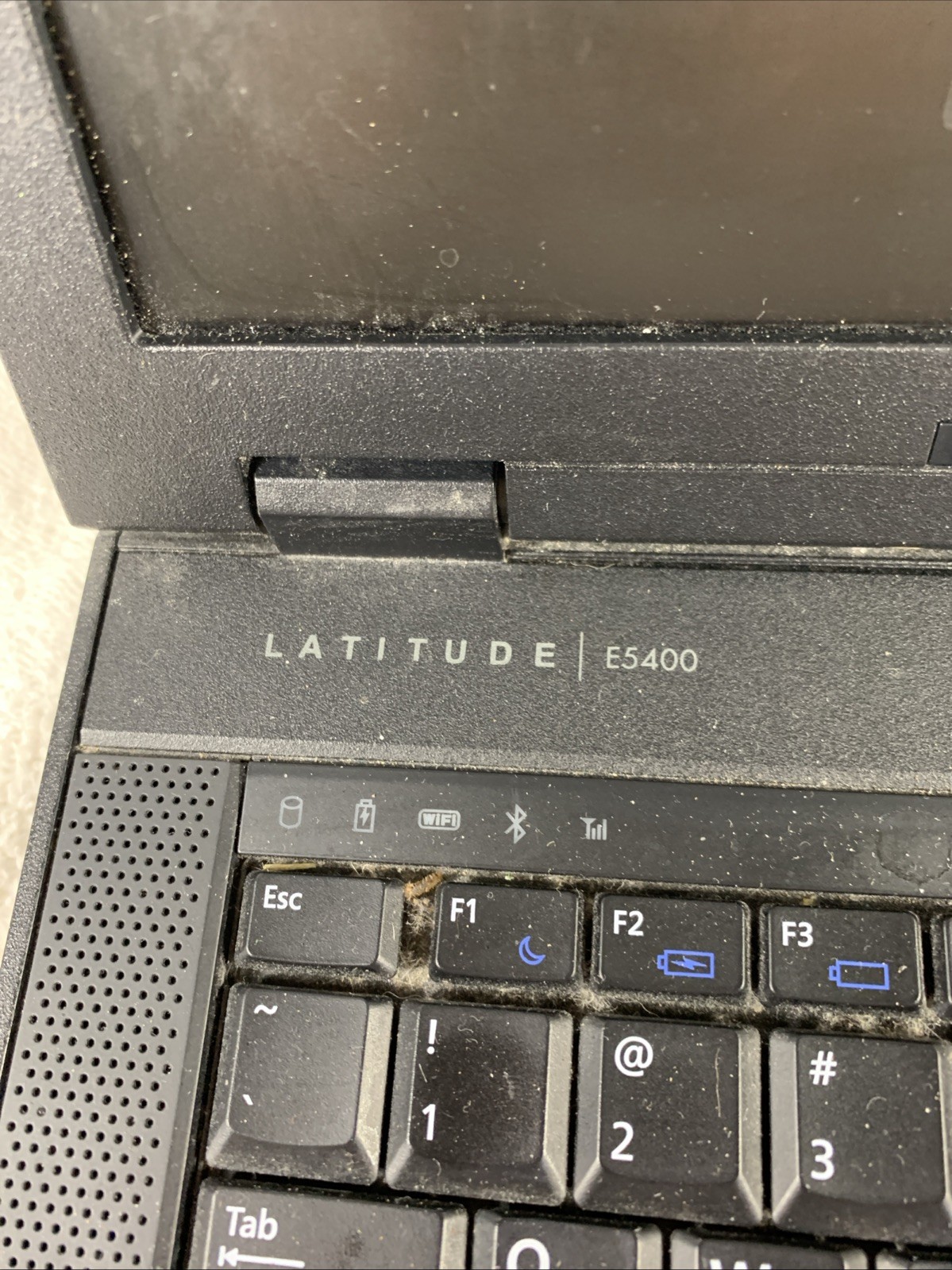Dell Latitude E5400 Laptop Core 2 Duo CPU 14″ Display No Charger **PARTS ONLY**1