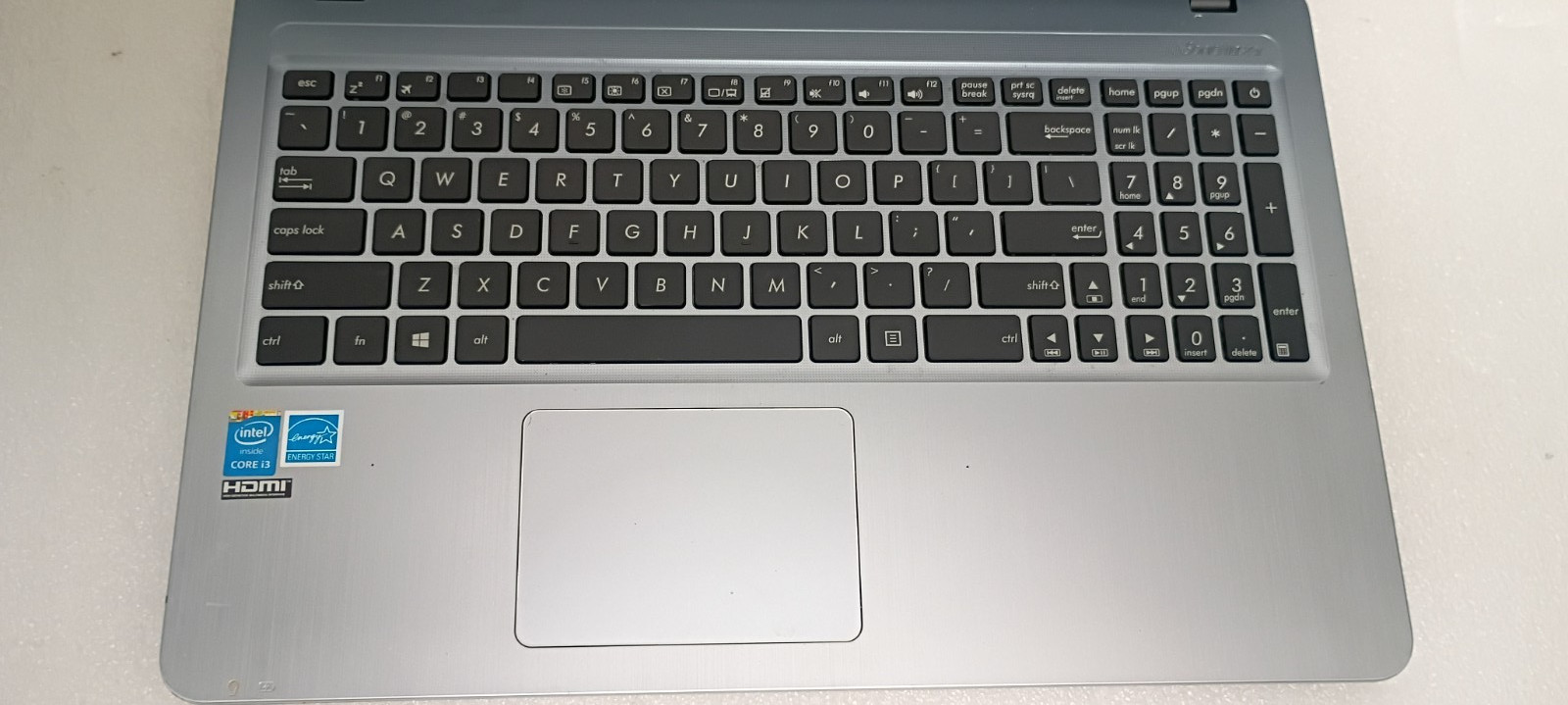 Asus X540L Laptop, Cracked Screen,Bad battery , Windows 10 PARTS REPAIR