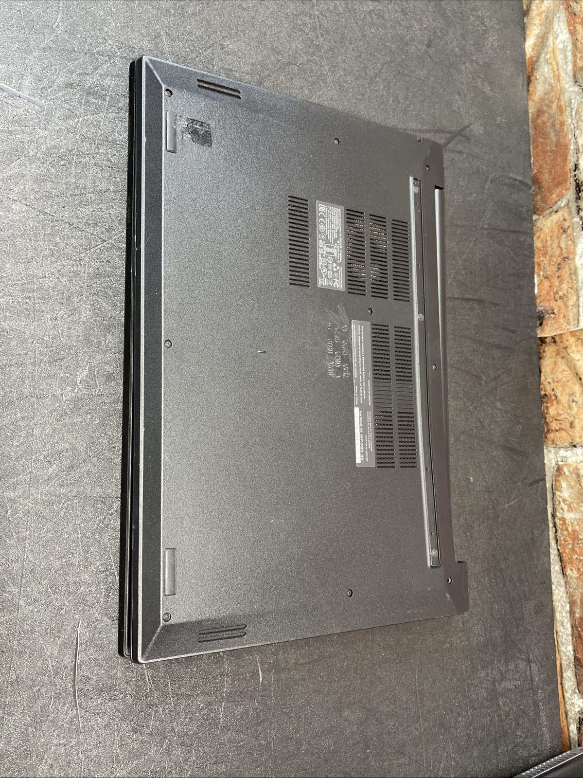 Lenovo ThinkPad E585 Tested LCD Screen w/ Chassis & Battery – No Motherboard’s