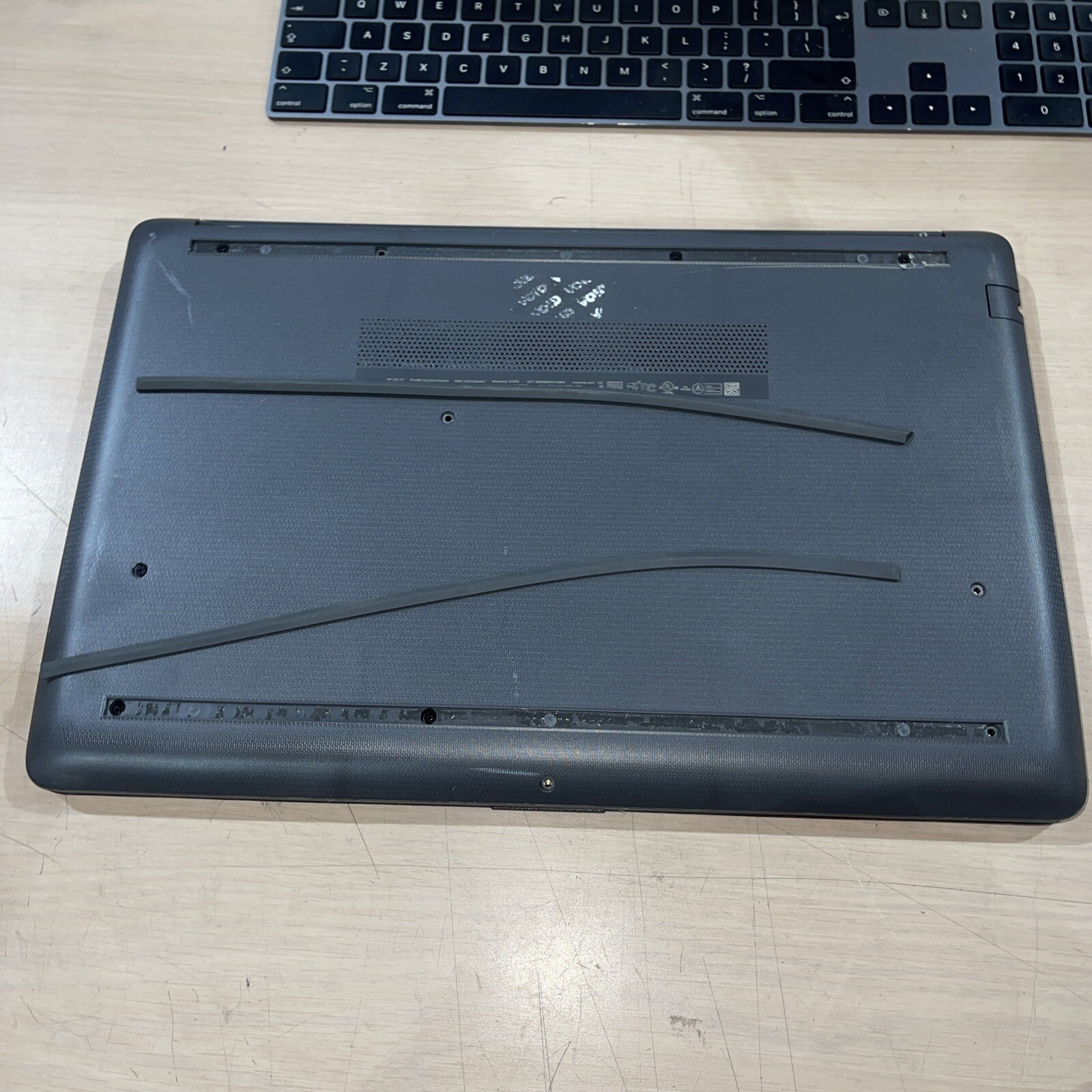 Hp 255 G7 Notebook AMD A4-9125 Radeon 4GB RAM NO HD &