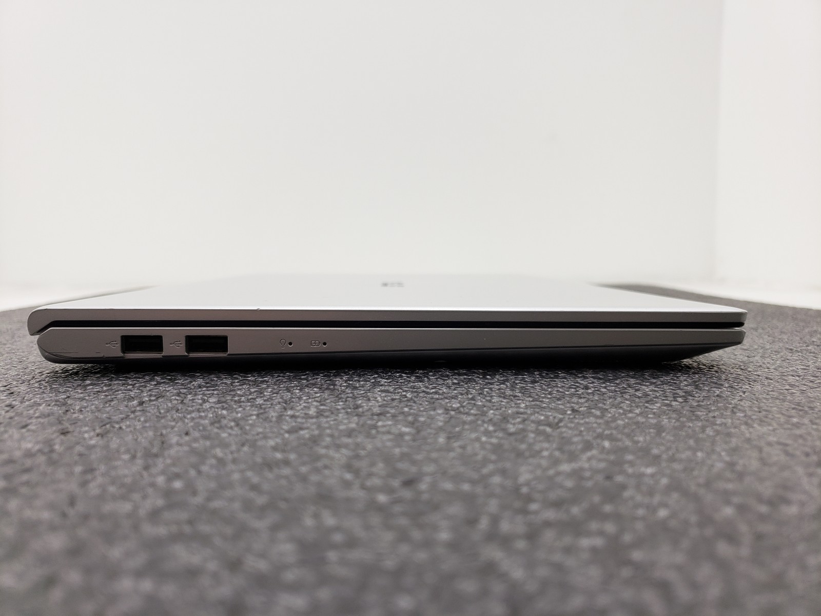 ASUS VivoBook X512DA Laptop PC AMD Ryzen 5 3500U 20GB Ram 256GB SSD, Win 11 Pro