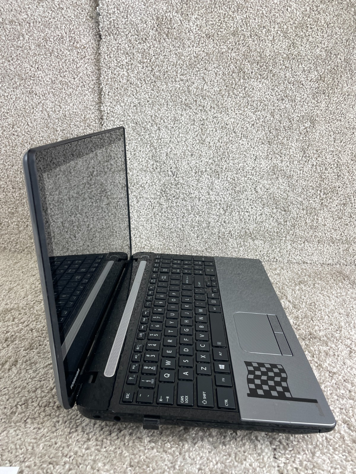 Toshiba Satellite C55Dt-A5174 WIndows 8.1 Laptop Notebook Gray