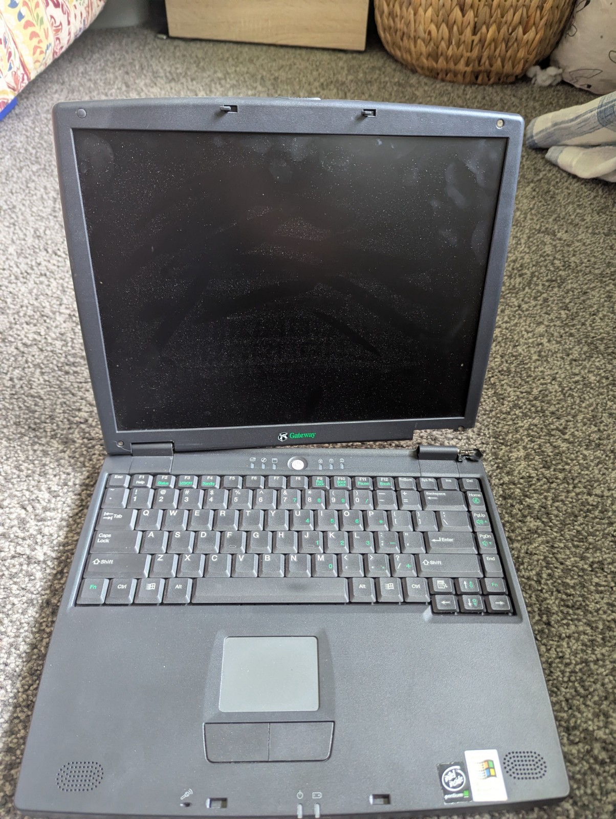Gateway Solo 5300 Laptop Lot of 2 Wi-Fi Card, Charger, 512MB Ram, Floppy, CD