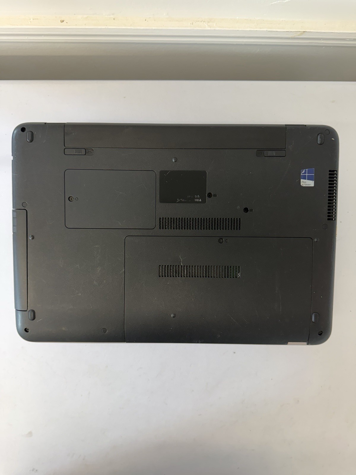 HP Probook 470 G3 Laptop – Good Screen – Intel i5-6200U – Read Des