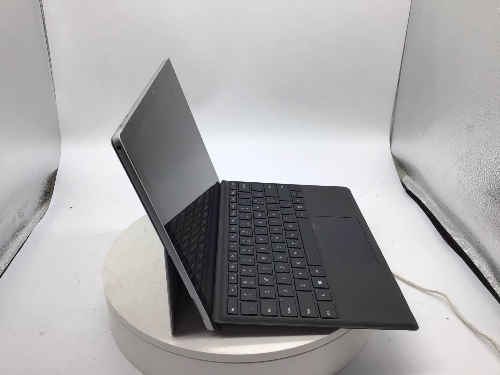 Microsoft Surface Pro 6 1796 12.3″ Laptop i7-8650U 8GB RAM 256GB SSD Win11P Used