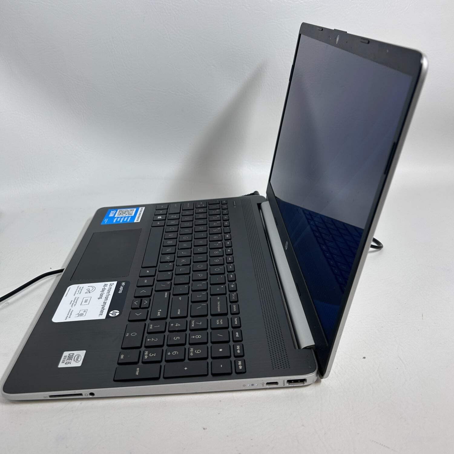 HP Laptop 15-DY1023DX 15.6″ i5-1035G1 1.2GHz 12GB RAM 256GB SSD