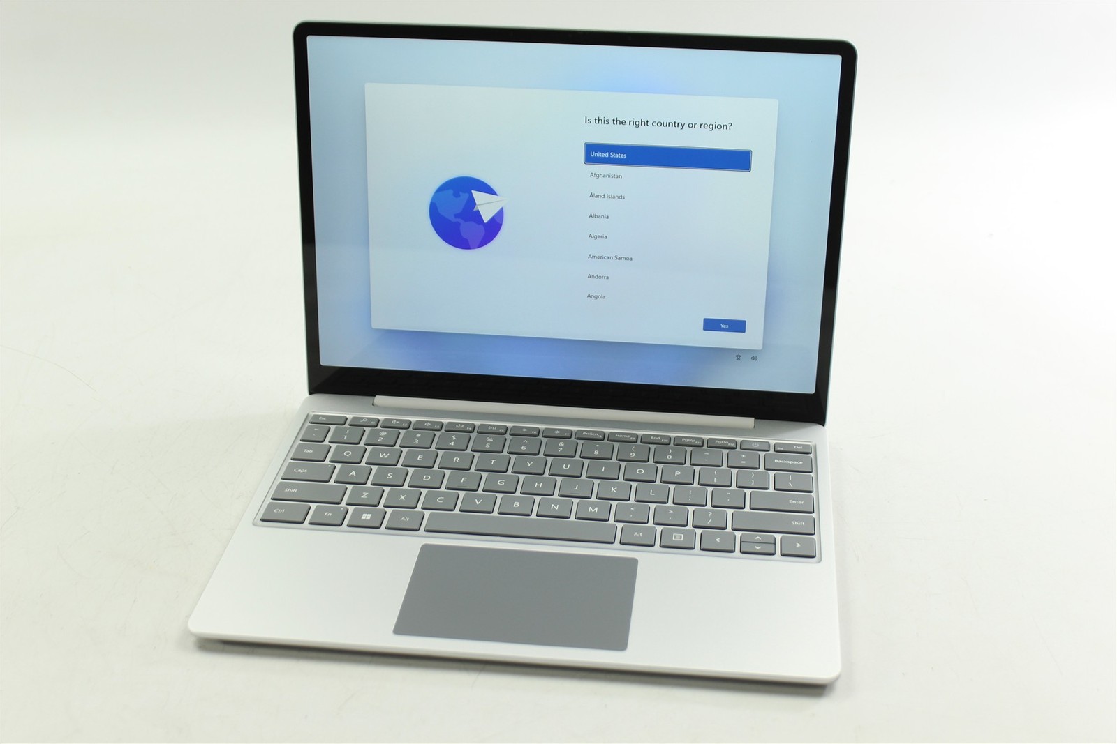 Microsoft Surface Laptop Go 2 2013 12.4″ i5-1135G7 256GB SSD 16GB RAM W11H