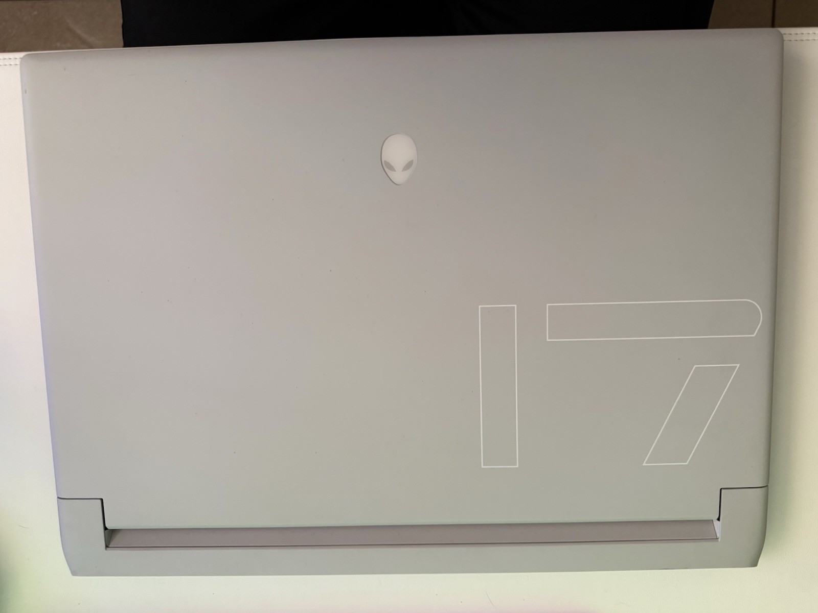 Alienware X17 R2 17.3″ 480 hz, 12th Gen Core i9, 64GB RAM, 4 TB SSD, 3080 16GB