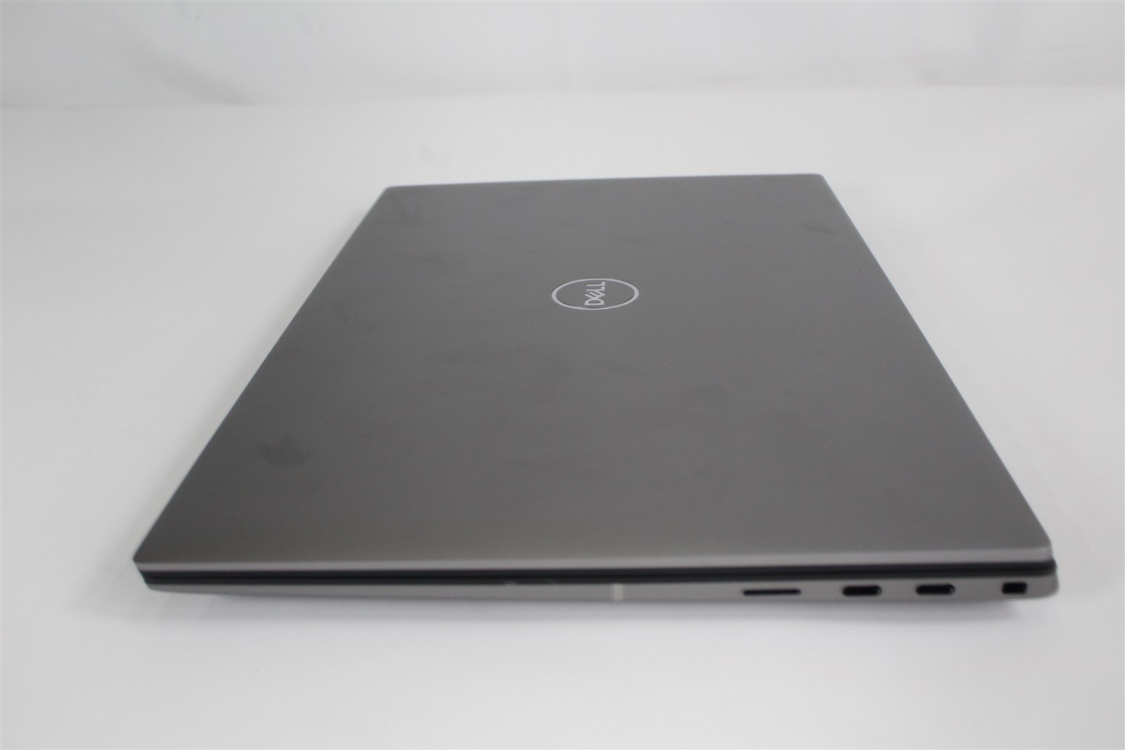 Dell Precision 5490 P154G 2024 14” Core Ultra 7 165H 1.4GHz 32GB 512GB SSD
