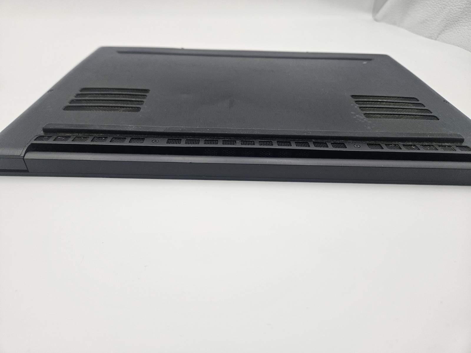 Razer Blade Stealth 13″ 2019 Intel Core i7 NO POWER For Parts/Repair