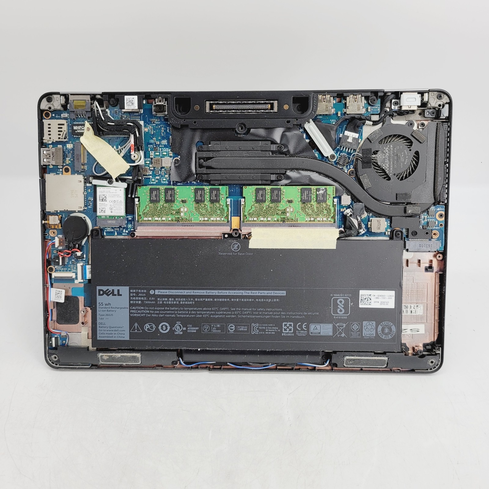 Dell Latitude E7270 Core i5-6th Gen 2.4GHz 8GB RAM No HDD 13″ – FOR PARTS