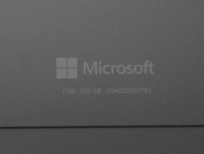 Microsoft Surface Pro 6 1796 i7 8650U @ 1.90 GHz 256 GB 8 GB Win 11 Pro