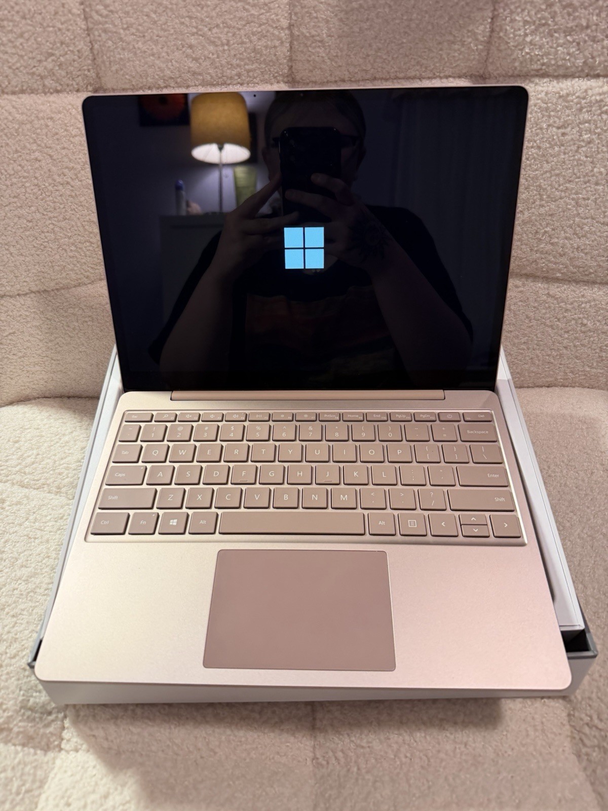 Microsoft Surface Laptop Go 12.4″ i5 8GB Windows- Sandstone