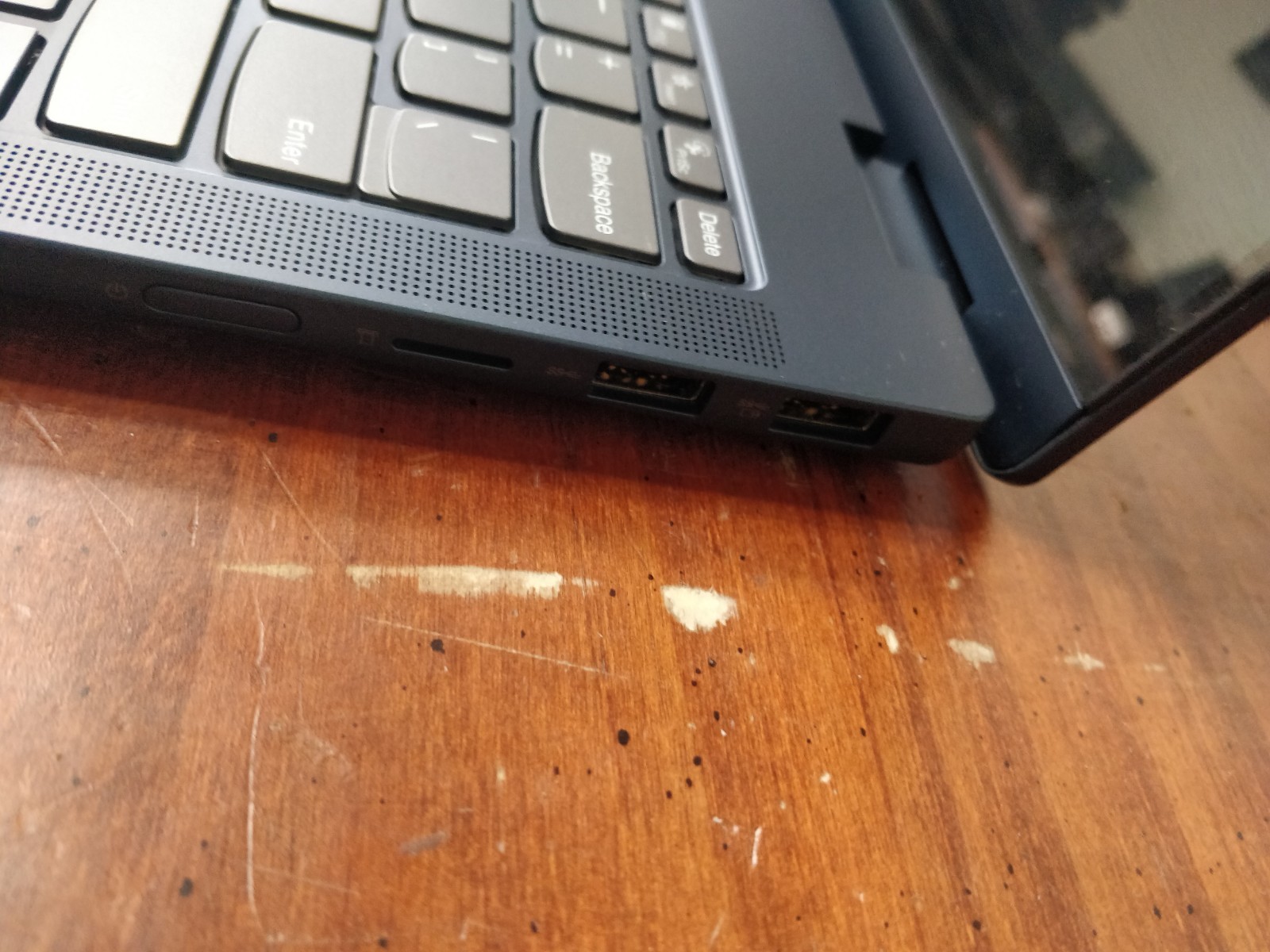 Lenovo Ideapad 5 14AHP9 AMD Ryzen 5 8645HS@2.10GHz 8 GB RAM NO DRIVE PARTS 9059