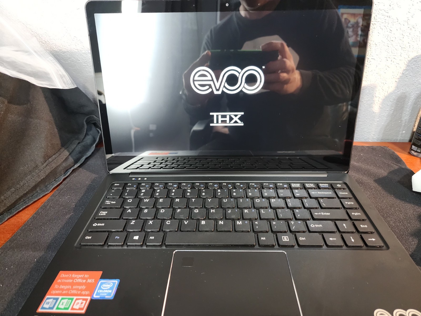 Evoo 14.1 inch ,TEV-CE-141-2, Intel Celeron , 4GB Mem – 32GB