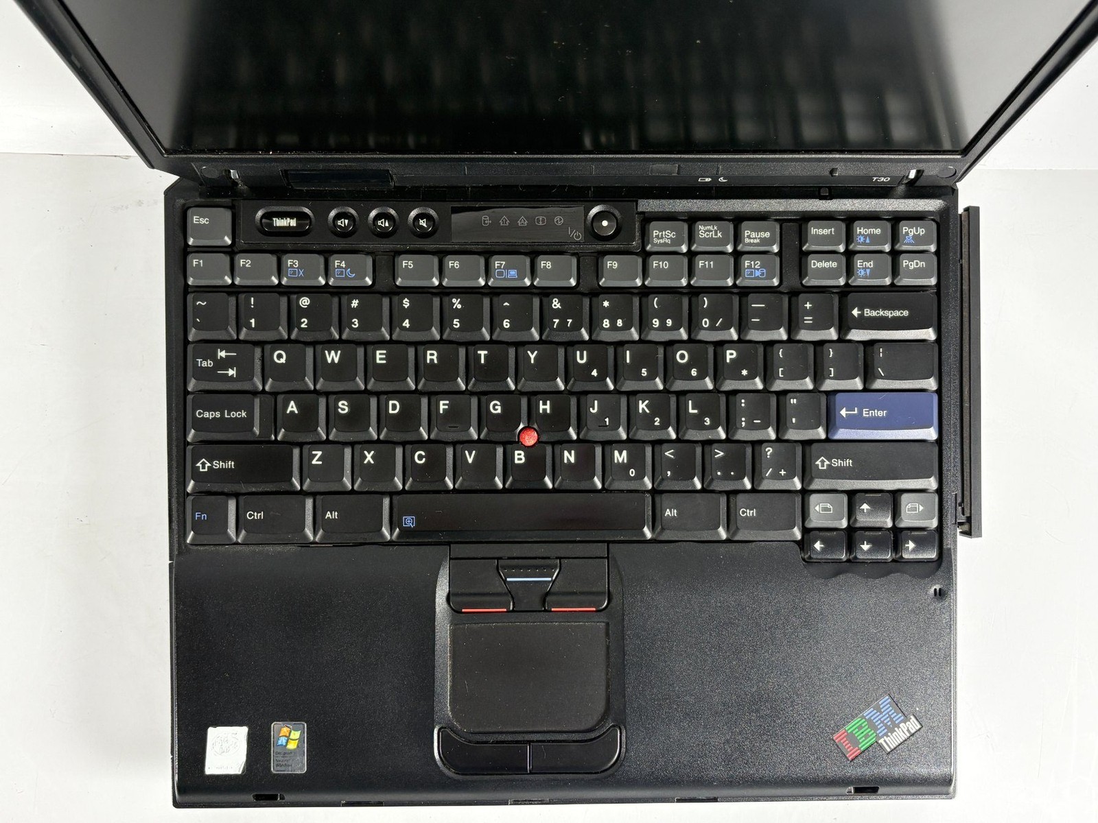 IBM T30 14.1″ HD+ 1.80GHz Pentium 256MB RAM 36GB HDD Windows XP