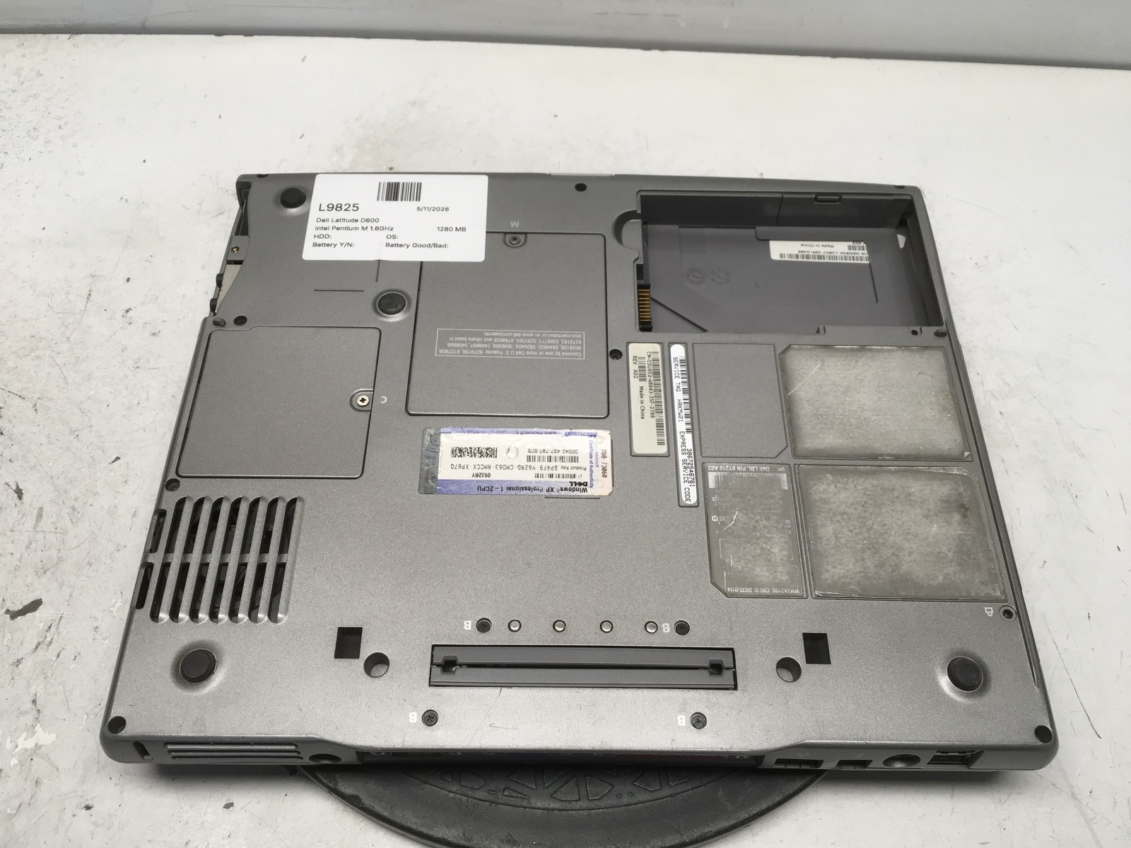 Dell Latitude D600 Intel Pentium M 1.6GHz 1280 MB NO HDD No Batt