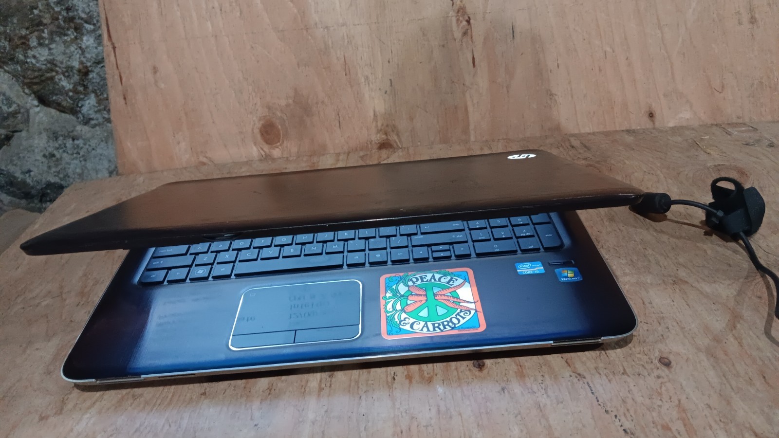 HP Pavilion DV7-6B55DX Laptop Intel core i5-2430M @2.40 GHz 17.3″ LCD Screen P/R