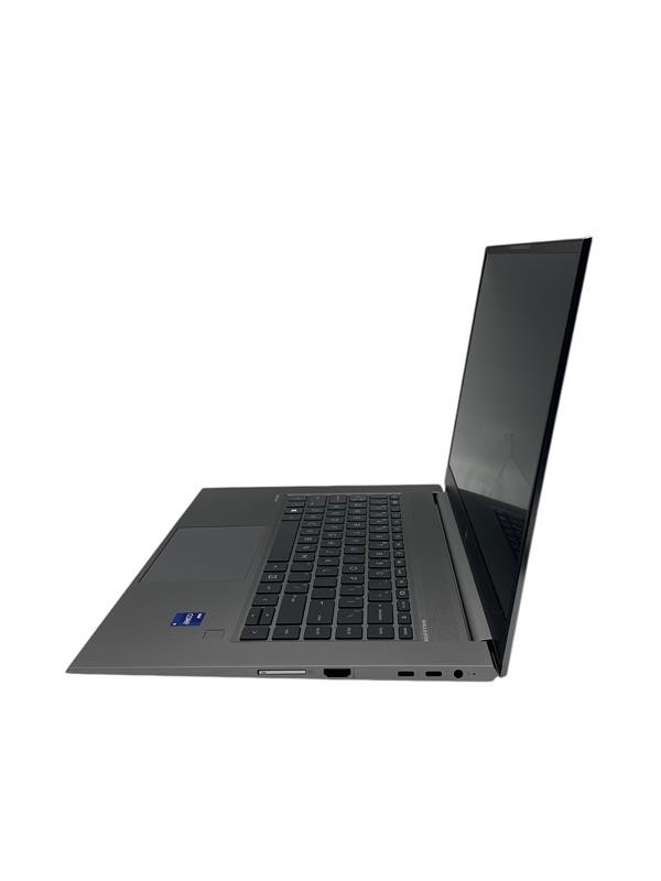 HP ZBOOK STUDIO G8 I9 2.5Ghz 32GB RAM 1TB SSD-LOW BATTERY- READ DESCRIPTION
