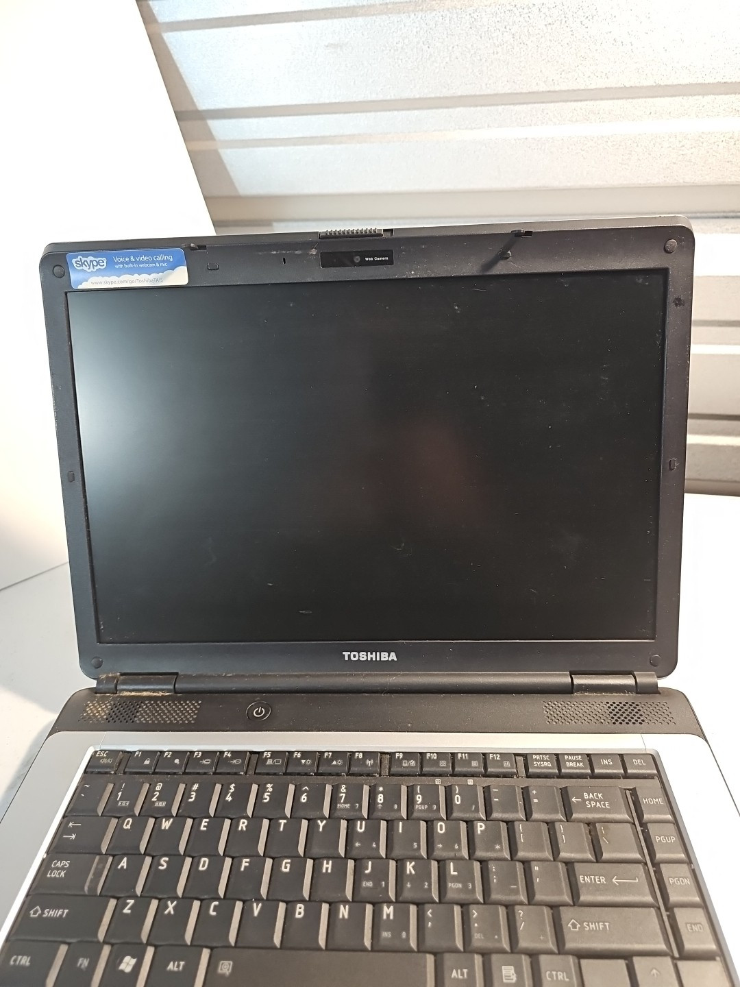 Toshiba Satellite L305-S5968 Laptop Computer No Charger Read Description