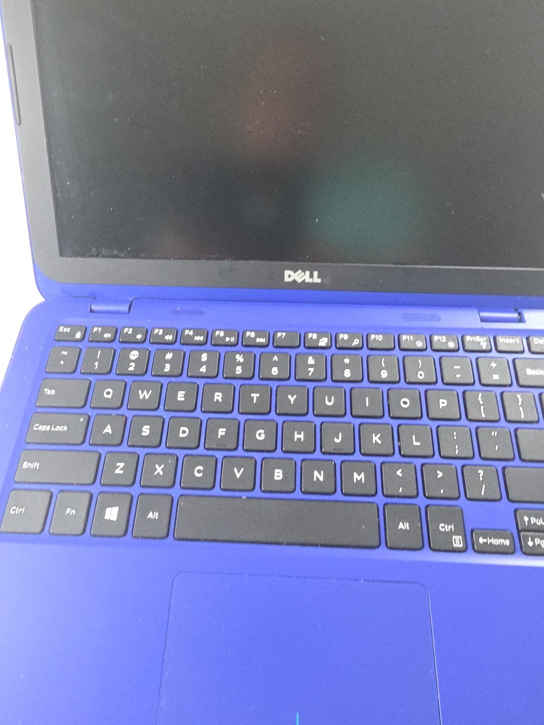 USED HP Pavilion 2000-329WM 15.6in. 320GB, AMD Fusion 1.6GHz 3GB FC17-3-G468 S12