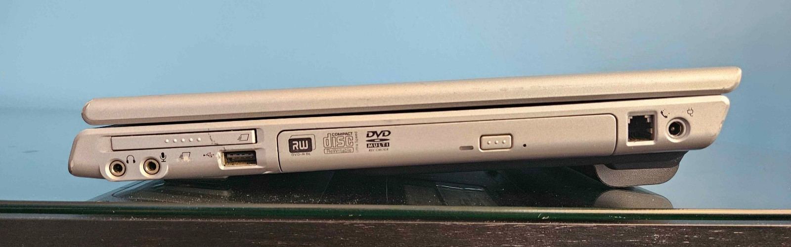 HP Pavilion dv5000 AMD Turion 64 1GB RAM NO HDD NO OS