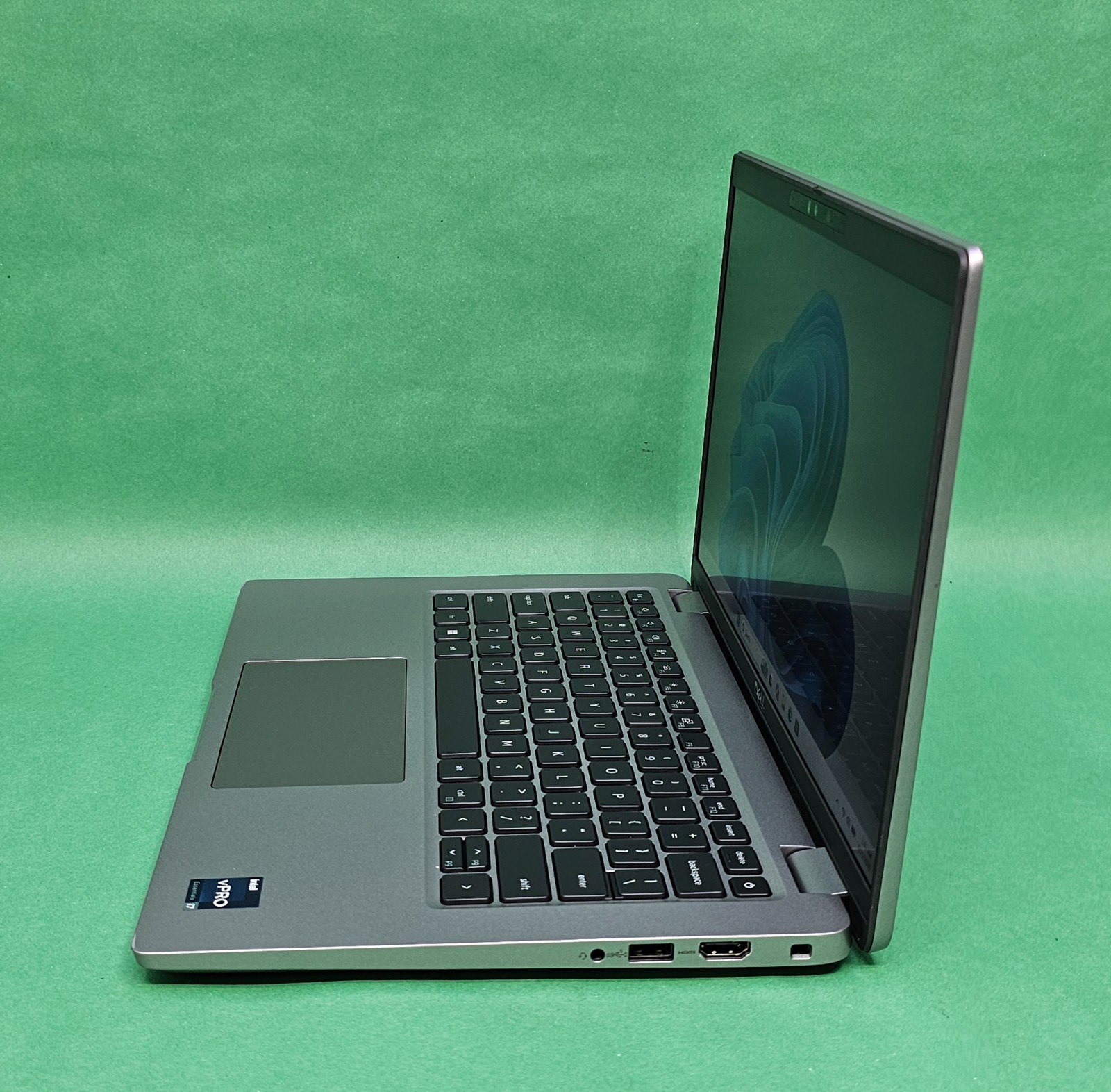 Dell Latitude 5440 14″ FHD Touch Laptop Core i7-1355U 1.70GHz 32GB RAM 512GB SSD