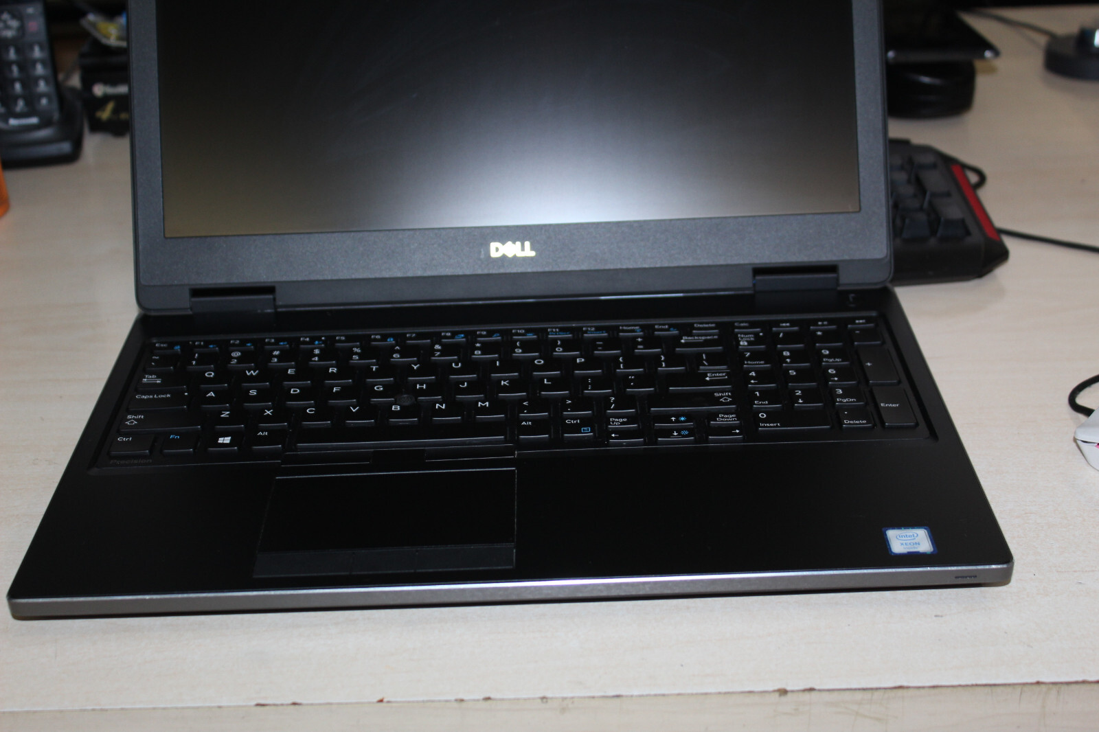 Dell Precision 7530 15.6” Xeon 2.7GHz Turbo16GB 512NVMeQuadro p1000 4GB Win10