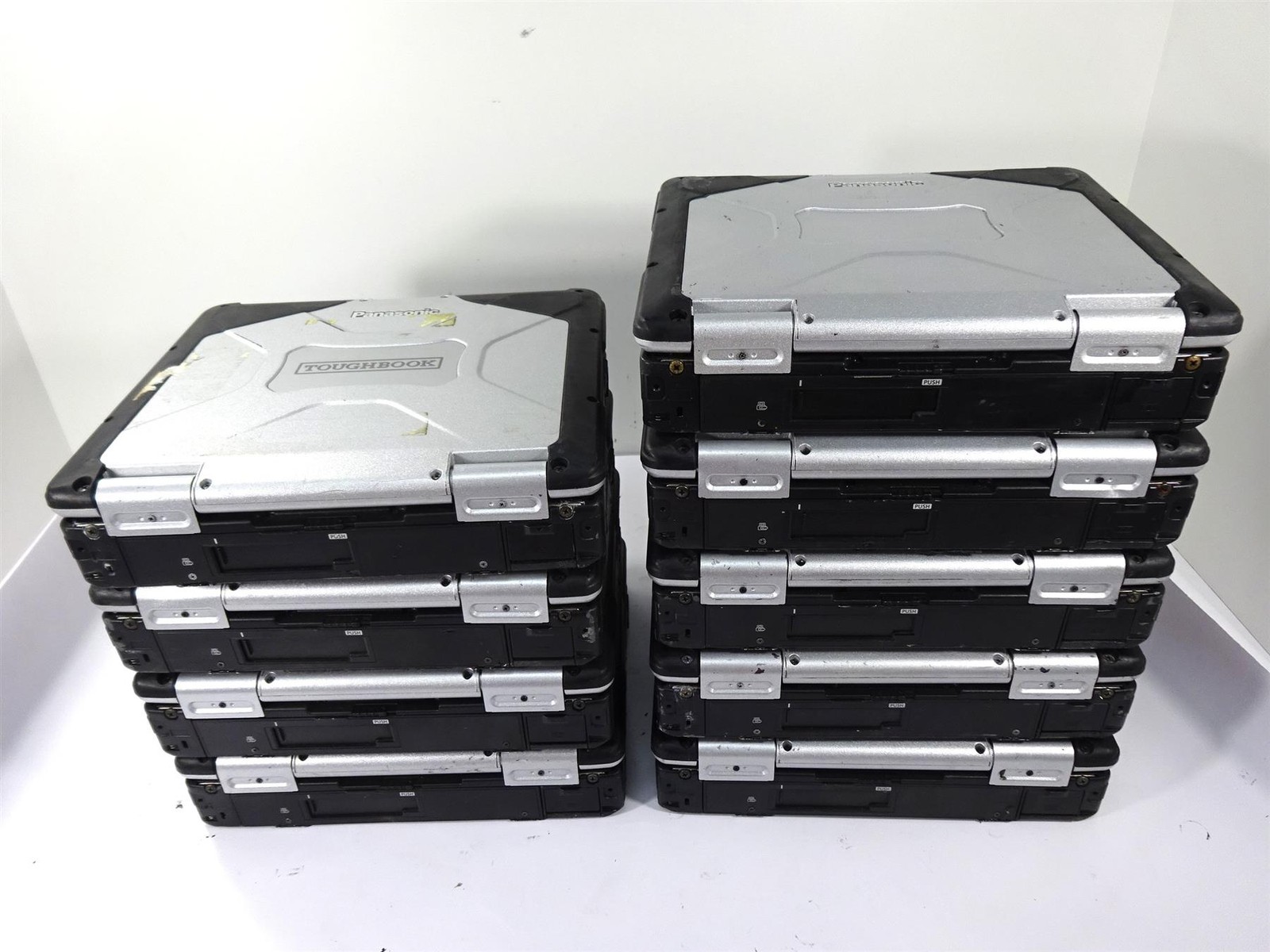 Lot 9 – Panasonic CF-31 MK1 Core i5 M520 2.4GHz 4GB – Bios Locked – No HHD