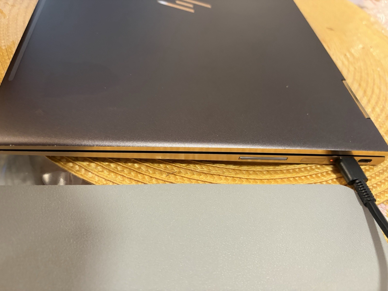 HP Spectre x360 13-ae0xx, i7-8550U, 16GB, 512GB SSD, 13in FHD Windows 10 home