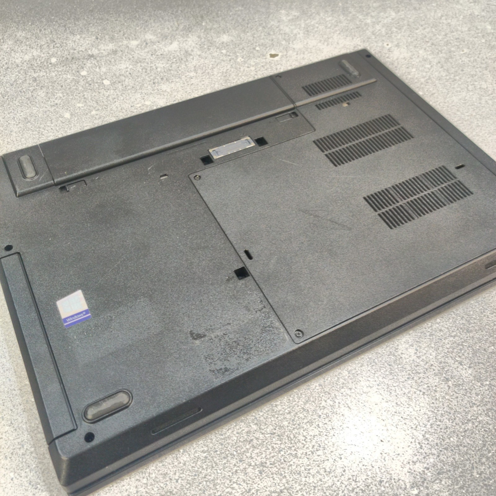 Lenovo Thinkpad L570 Intel Core i5-6200U, RAM 16GB, NO SSD/OS/AC ADAPTER, Used