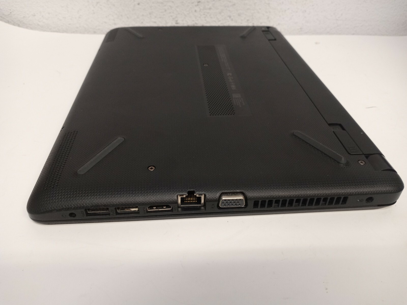 HP Laptop 14-bw012nr 14″ AMD E2-9000E Radeon 1.50GHz 4GB Ram 32GB SSD BT Win10