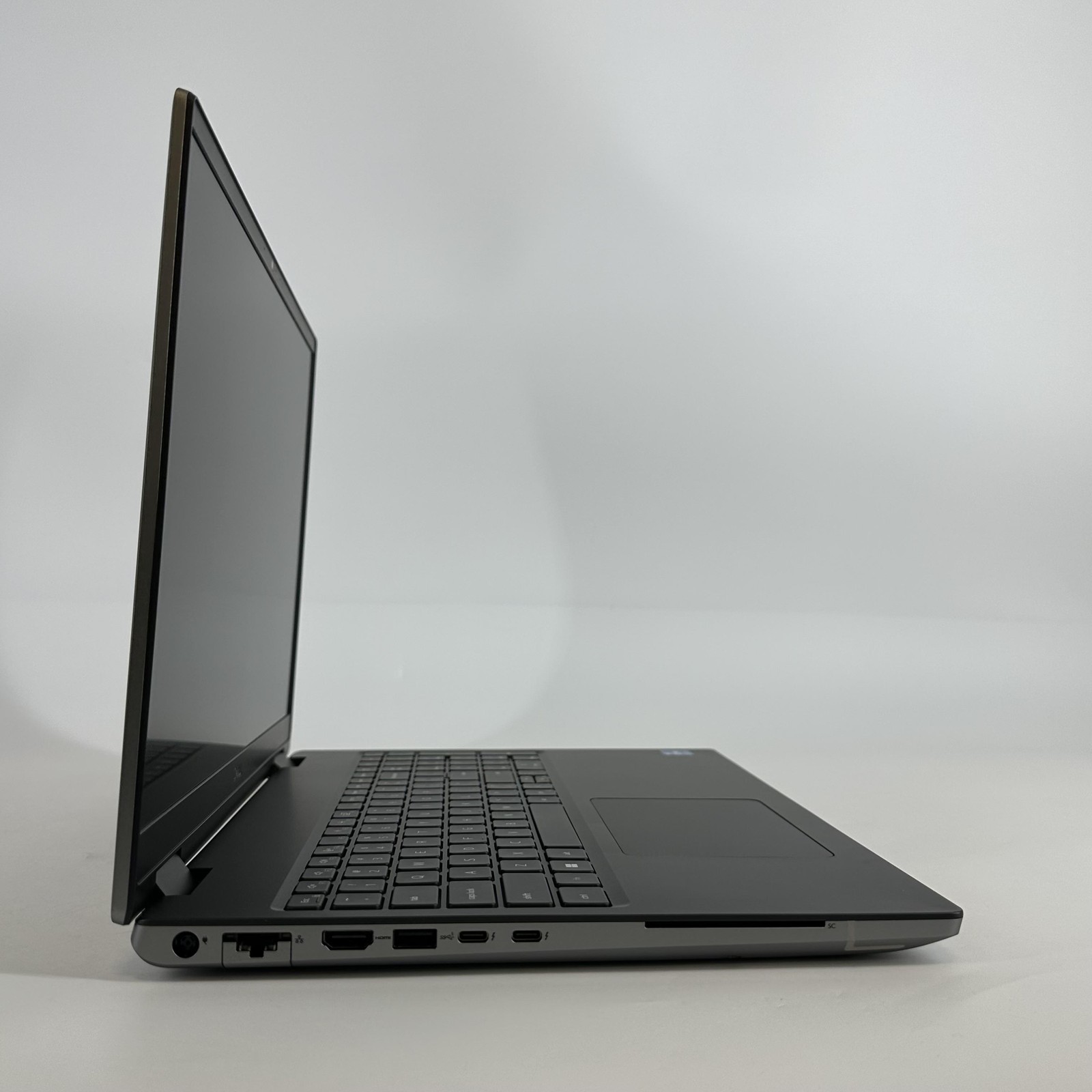 Dell Precision 7680 16 FHD+ 2.1GHz i7-13850HX 32GB 1TB SSD RTX 2000 Ada