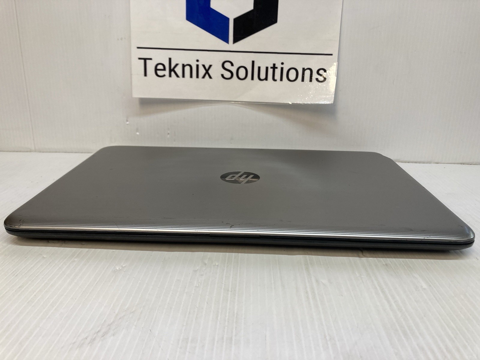 HP 15-ay039wm Laptop Intel Core i3-6100U 2.3GHz 8GB RAM No HDD – Boot to BIOS