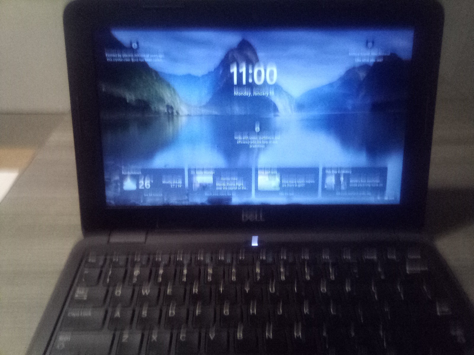 Dell Chromebook 5190 2-in-1 11.6” Touchscreen Laptop 4GB RAM 32GB SSD read