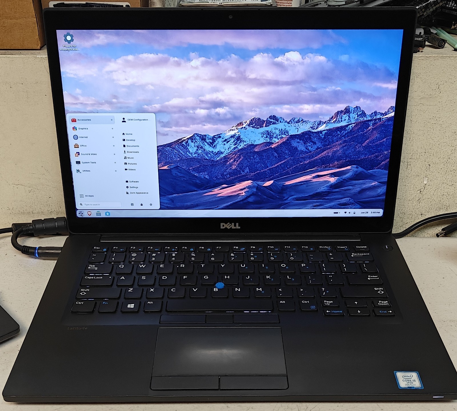 Dell Latitude 7480 Touch i5-7300u 2.6GHz, 8GB RAM, 256GB NVMe, Linux Zorin 18.1