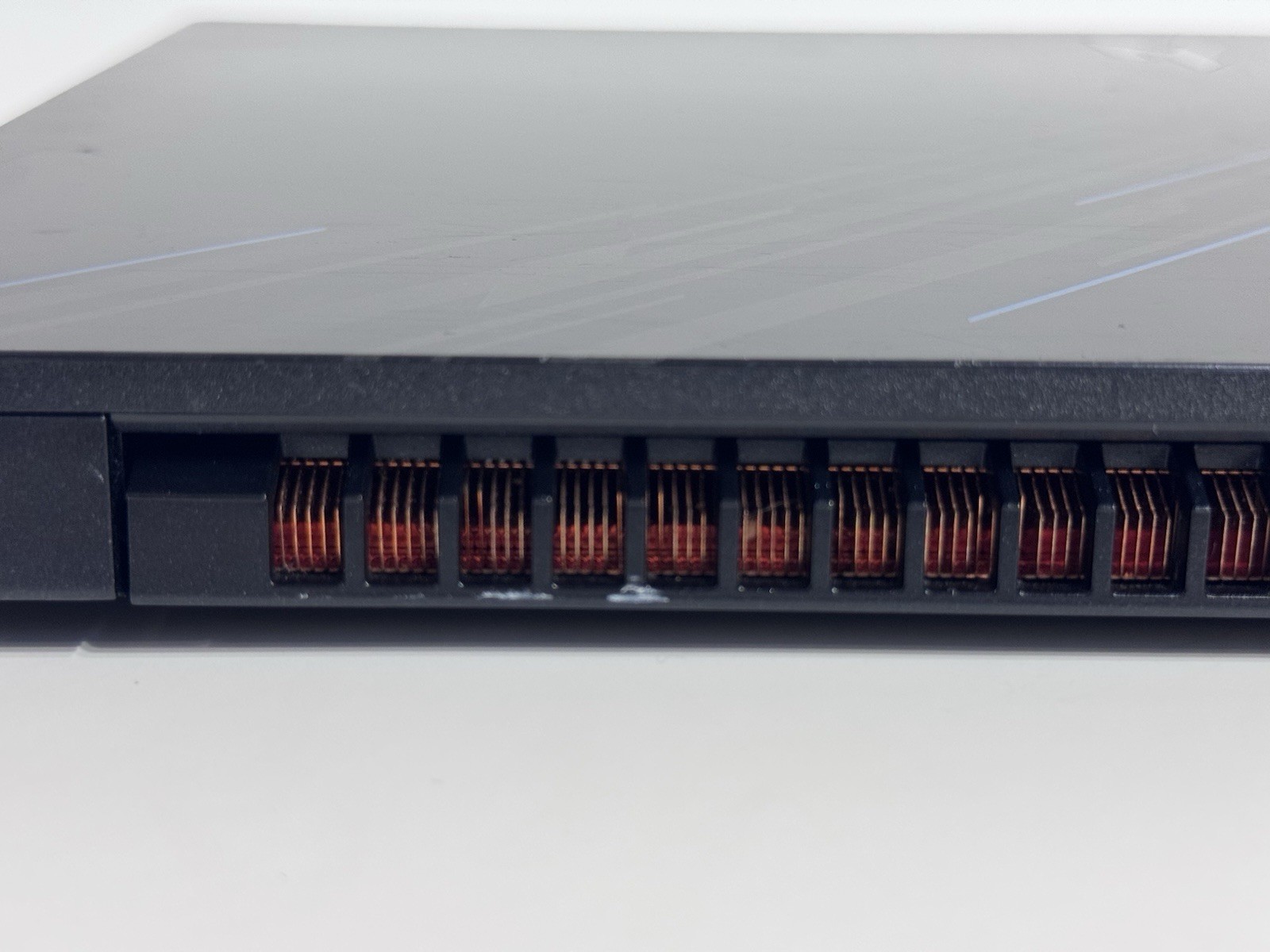 Acer Nitro V 15 165Hz FHD i5-13420H 8GB 512GB SSD RTX 4050 READ