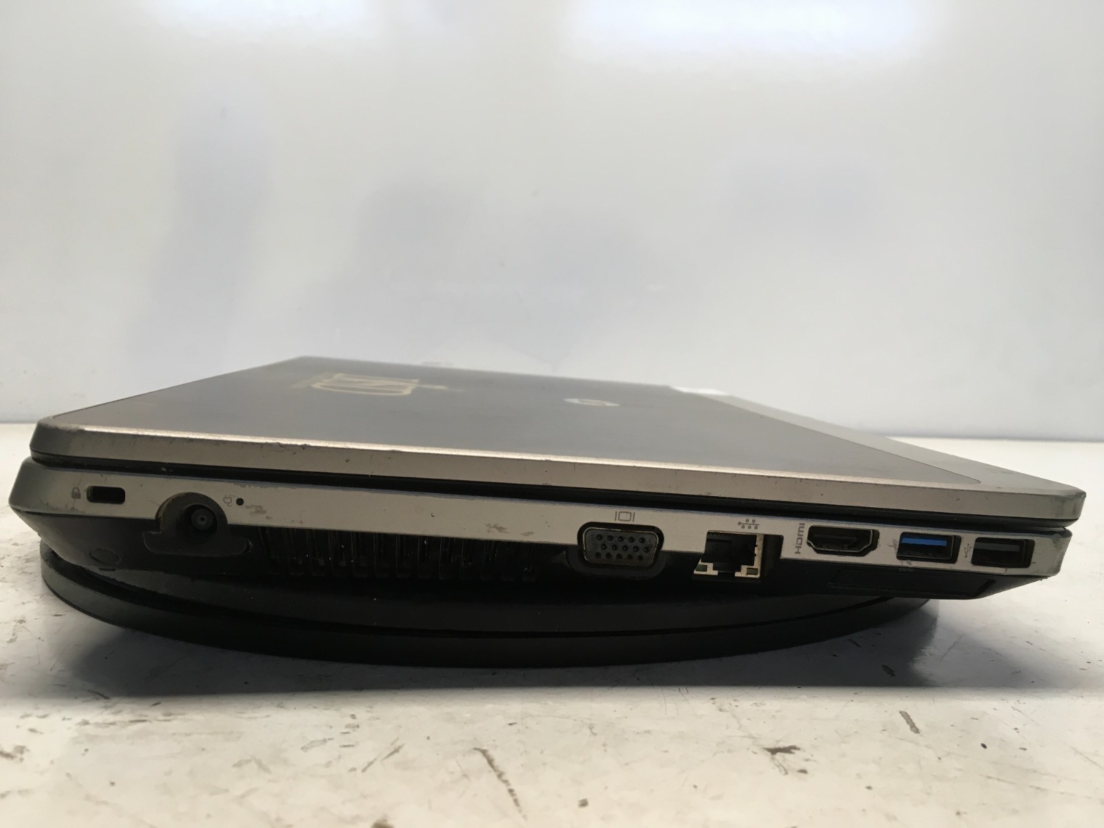 HP ProBook 4430S Intel i3-2350M 2.3GHz 4 GB NO HDD