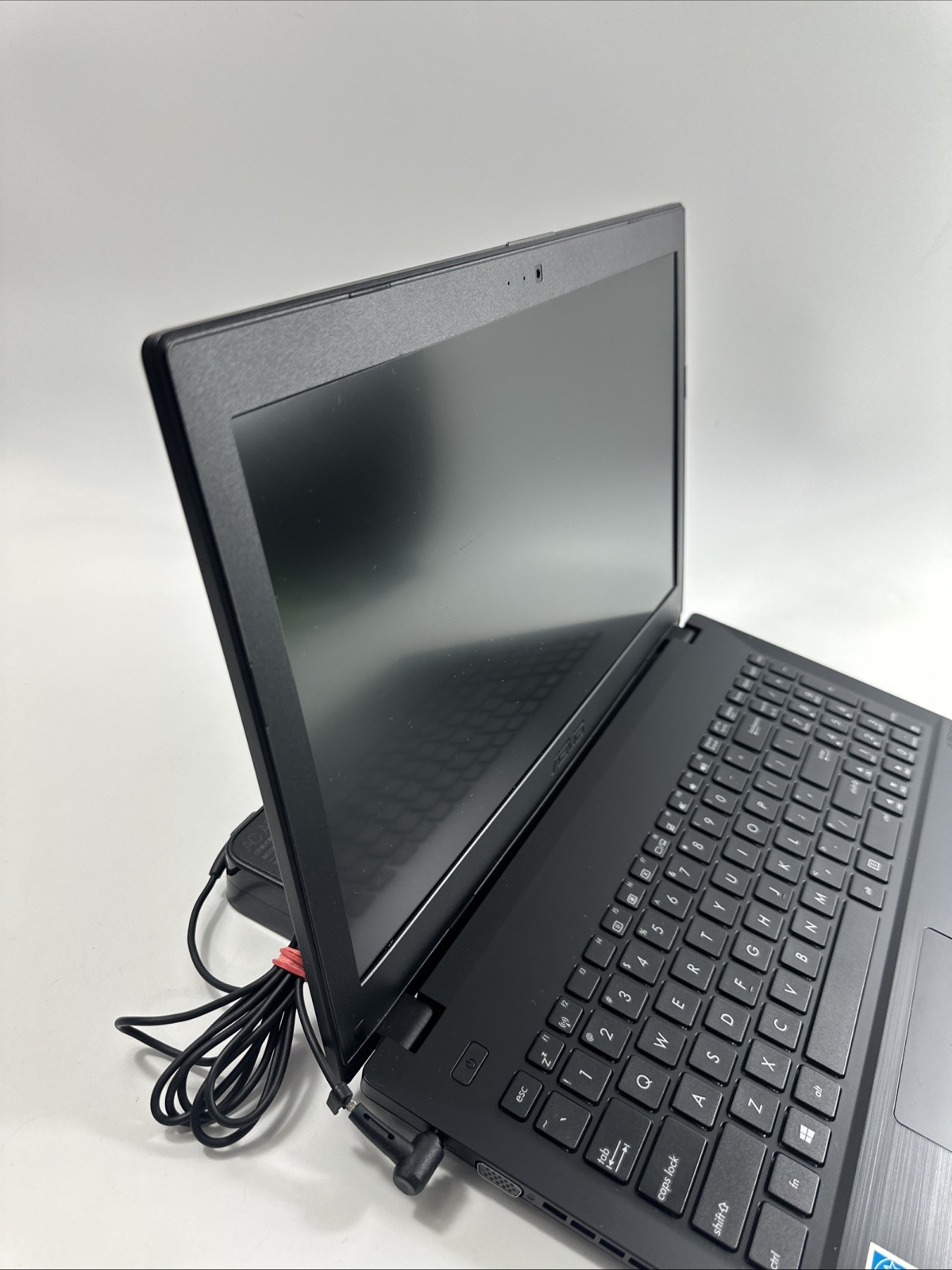 Asus Laptop P2520S laptop