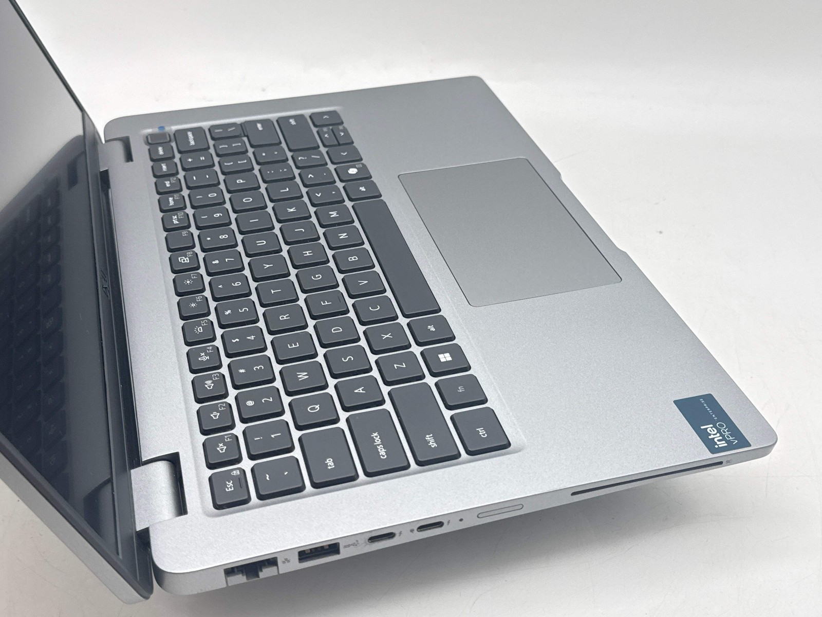 2025 Dell Latitude 5450 14″ Core Ultra 7 165U 16GB 512GB SSD w/ Charger