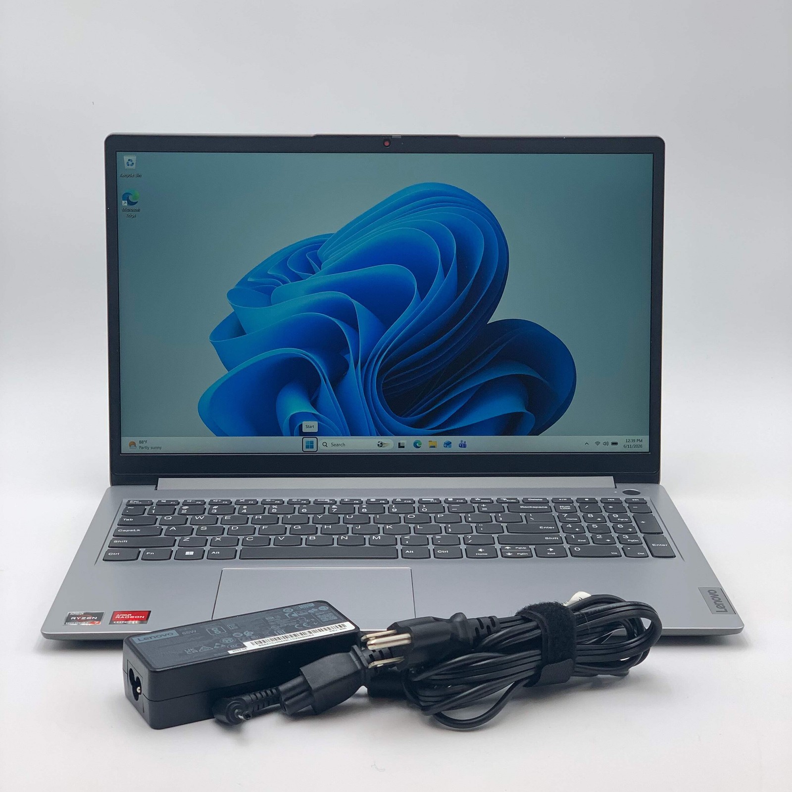Lenovo IdeaPad 1 15ALC7 15.6″ Ryzen 7 5700U 1.8GHz 12GB RAM 512GB SSD