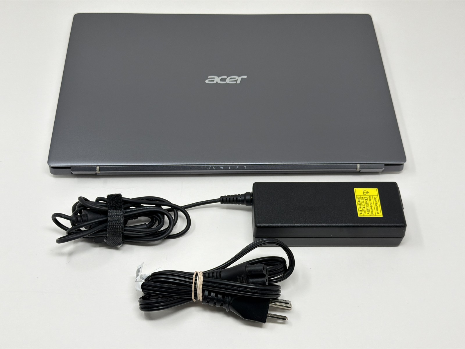 Acer Swift X SFX14-42G AMD Ryzen 7 2.0GHz 16GB RAM 512GB SSD 4GB 14in Very Good