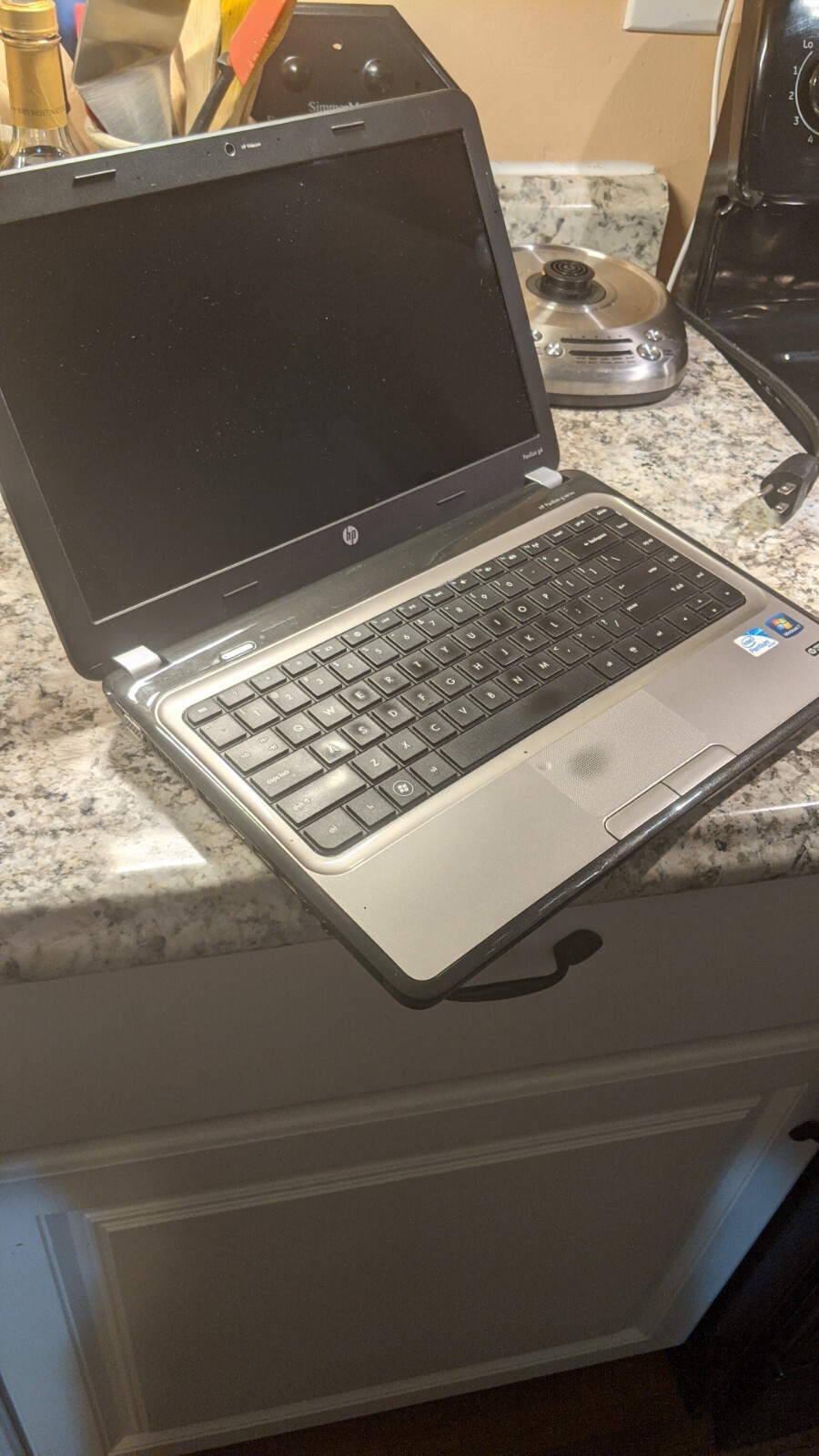 HP Pavilion G4 Intel Core i3 M370 2.40GHz 4GB RAM 240GB HDD WEBCAM WIN 10