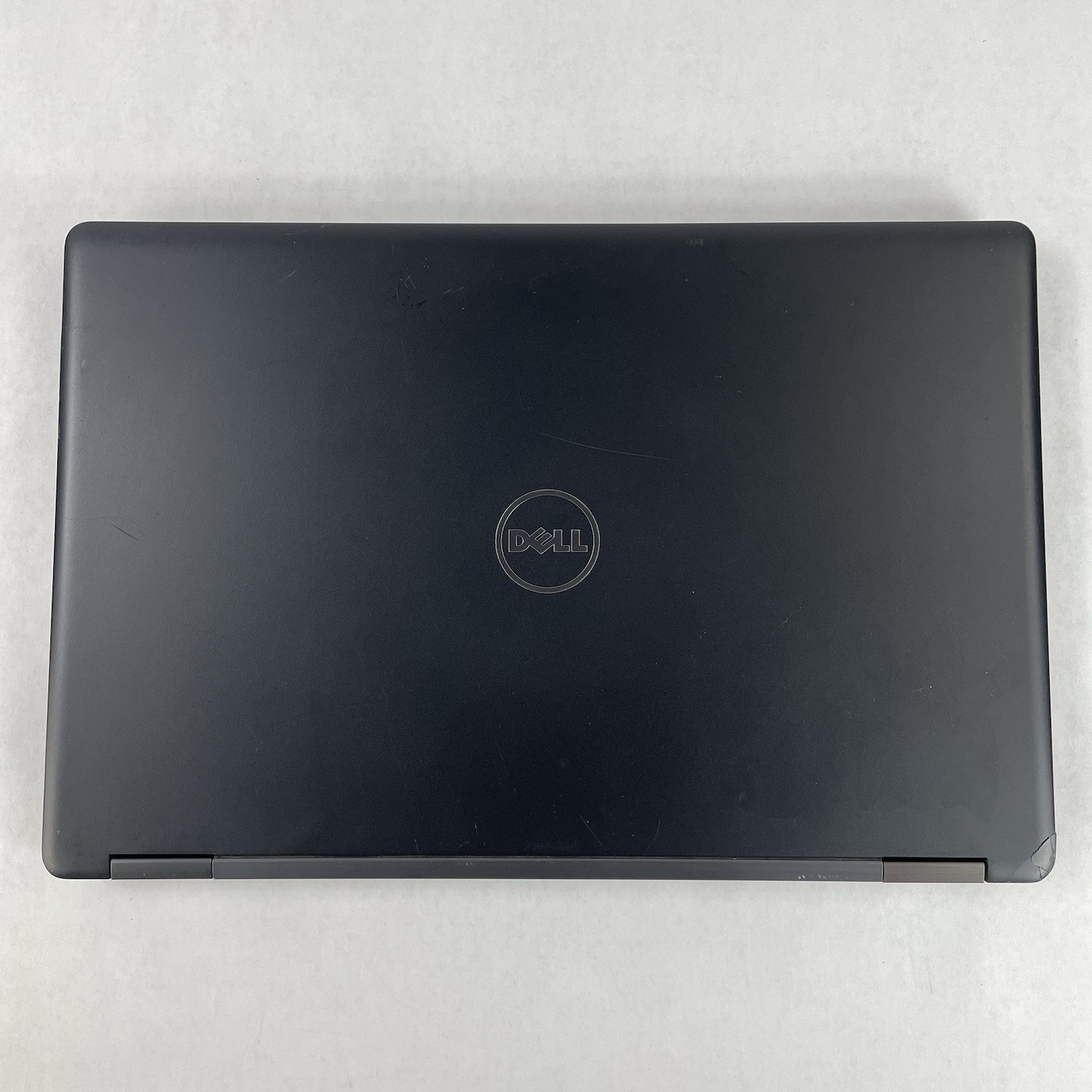 Dell Latitude 5580 15.6″ i5-7300U 2.60 GHz 8 GB RAM No SSD/OS/Batt – Bad Corner