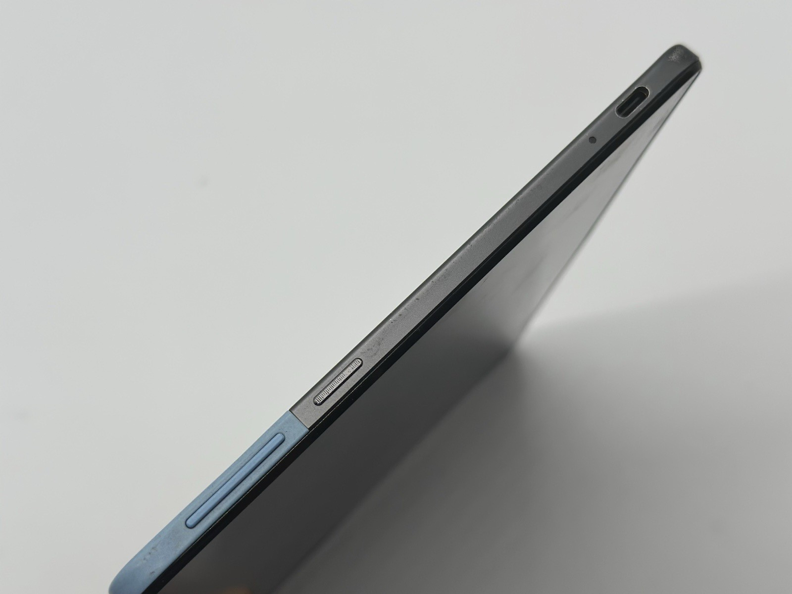 Lot of 7 Lenovo Chrome CT-X636F 10.1″ (64GB, MediaTek Helio P60T,4GB) No Charger