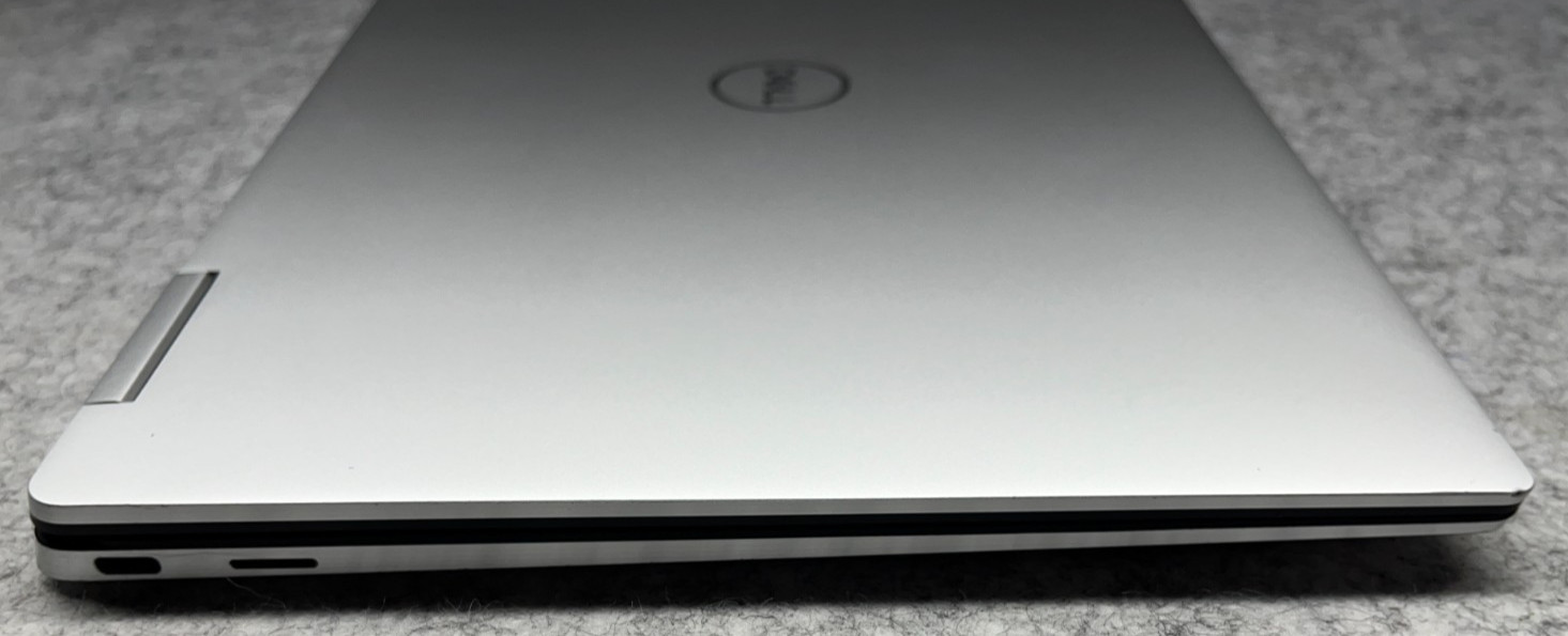 Dell XPS 13 7390 13.4 UXGA Core i7-1065G7 16GB RAM 512GB Touch Screen 2 in 1