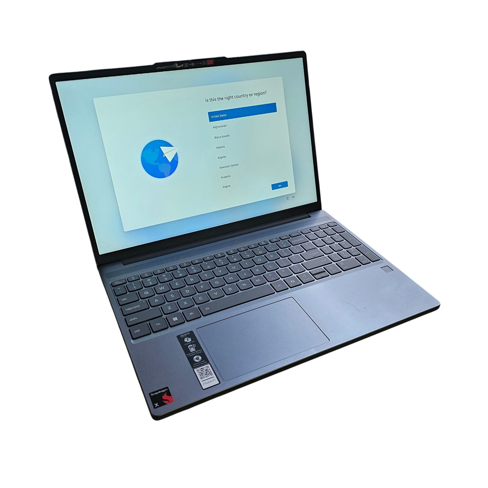 Lenovo IdeaPad Slim 3x 15.3″ Laptop – Snapdragon X – 16GB – 1TB SSD – Open Box