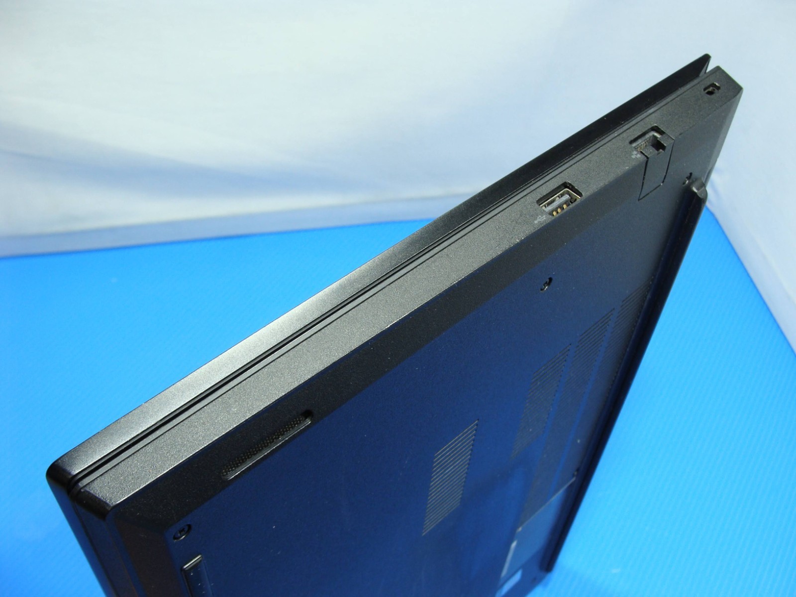 Lenovo ThinkPad E15 15.6″FHD Intel i5-10210U 1.6Ghz 8GB 256GB Windows 11 Pro +PA