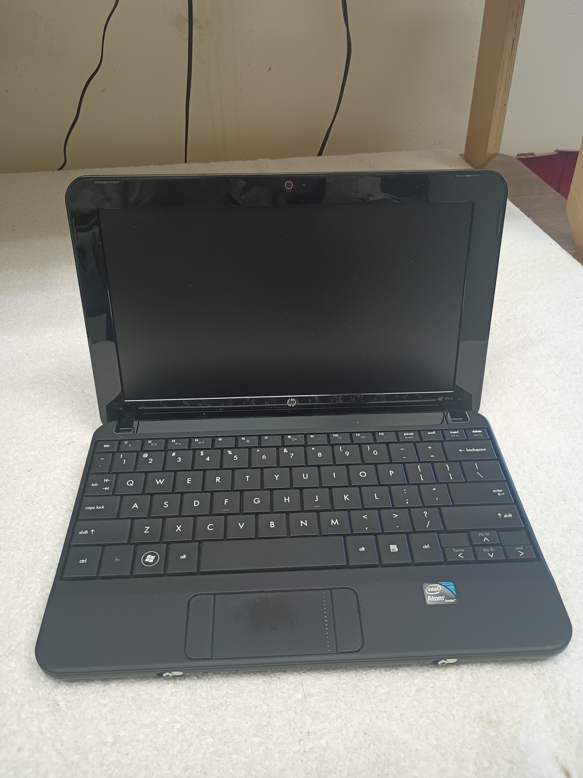 HP Mini 110-1046NR Intel Atom N270 1.6GHz 1 GB Ram 160GB HDD Genuine Windows XP