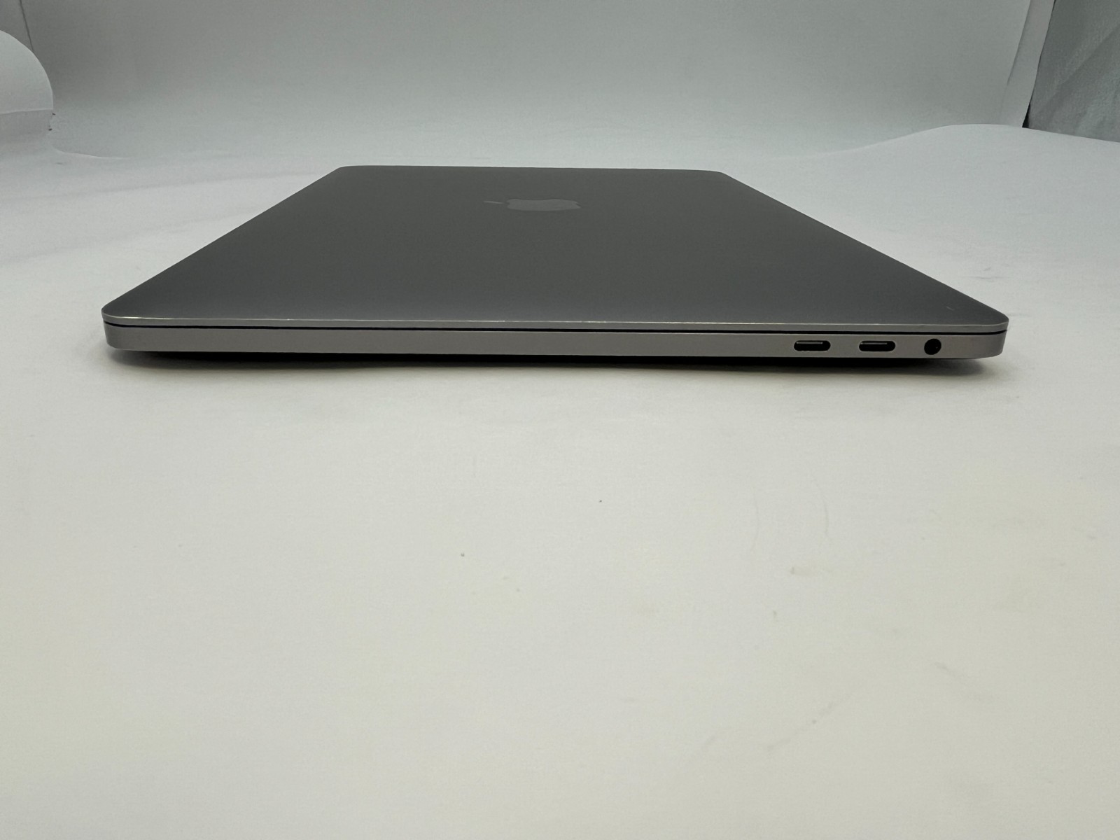 APPLE A2251 13″ MACBOOK PRO 2020 CORE i5 2.0 GHz 16GB DDR4 500GB TAHOE MWP72LL
